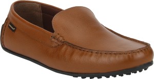 red tape men leather loafers for men(brown)
