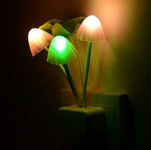 Mushroom store night lamp