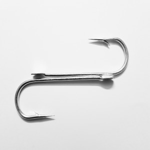 Red And Silver Carbon Steel 3-Prong Treble Fishing Hooks, 40% OFF