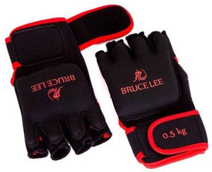 Bruce deals lee gloves