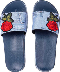 Girls slippers size 6 top