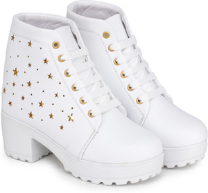 Boots for hotsell ladies flipkart