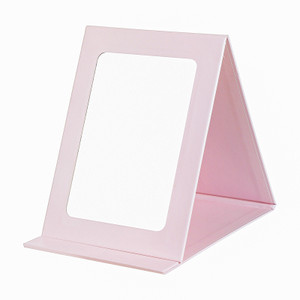 Foldable mirror outlet