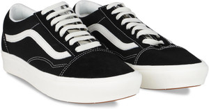 Vans old skool black sales flipkart