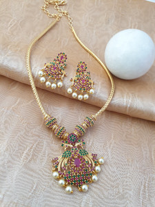 elegents Copper Gold plated Gold Jewellery Set Price in India
