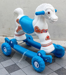 Plastic horse for baby online