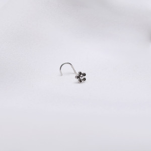 Oxidised nose hot sale pin flipkart