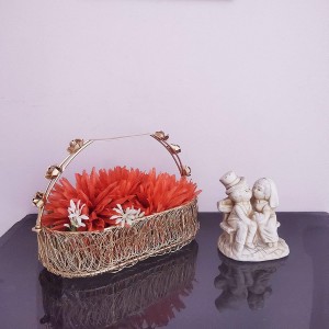 amishi blissful decor Metal Rust Free Wire Tray/Basket with Decorative Golden Rose Handle/Wedding/Gift/Packing Tray/Flower Decor Decorative Tray (1) Iron Flower Basket