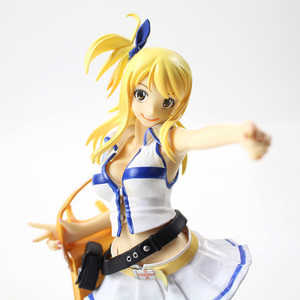 Lucy heartfilia top action figure