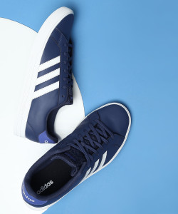 ADIDAS Strret Icon M Running Shoes For Men Buy ADIDAS Strret
