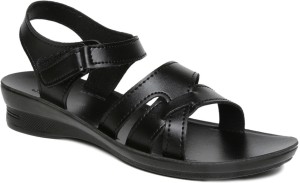 Paragon Footwear - Upto 50% to 80% OFF on Paragon Sandals & Chappals ...