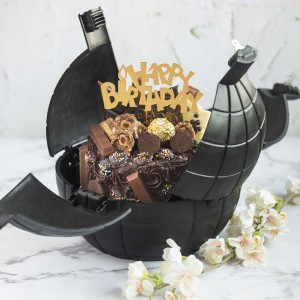 Chocolate Bombshell Birthday Cupcakes – Modern Honey