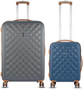 It Luggage Fashionista Polycarbonate Hardsided Suitcase Expandable