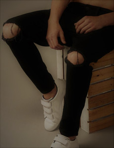 Tumblr outfits with black jeans on sale