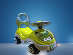 Hulk ride store on toy