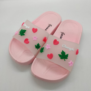 Girls store slippers simple