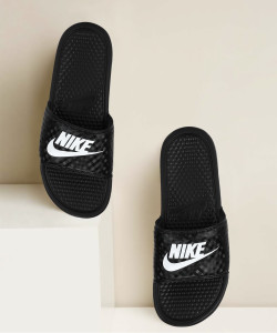 Nike slides on sale women black