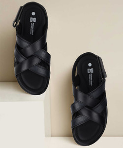Flipkart red store chief sandals
