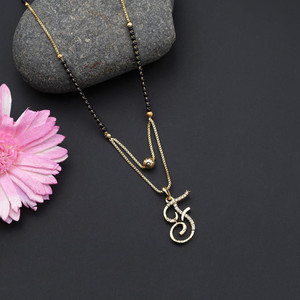 Vishal name best sale mangalsutra