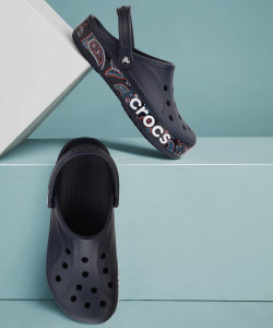 Crocs printed clogs deals
