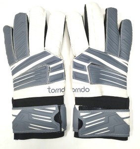 Nivia online gloves football
