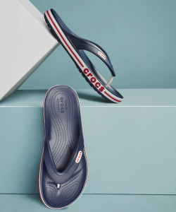 Crocs bayaband cheap navy flip flops