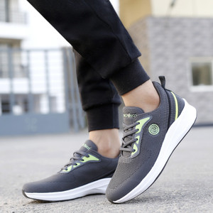 Running shoes outlet under 300