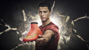 Nike cr7 sales football boots