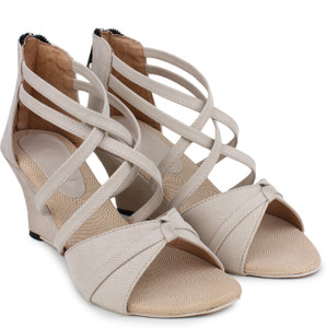 London Steps Women Cream Wedges