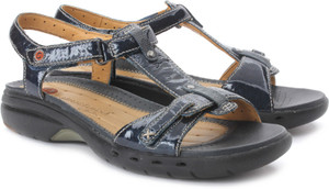 Clarks shop un swish