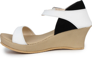 Dignity Women WHITE Wedges
