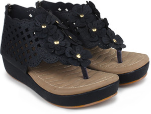London Steps Women Black Wedges