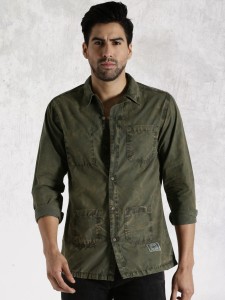 dark green shirt mens outfit