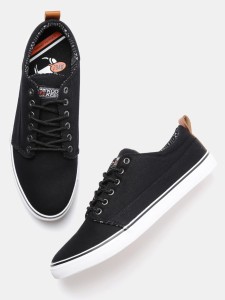 kook n keech black sneakers