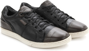 Levi's Wharton Toe Cap Sneakers