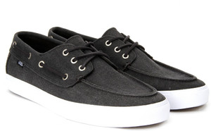 vans boat shoes black