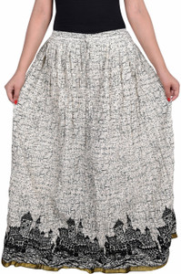 Magnus Printed Women's Pencil White Skirt