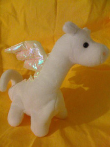 Ty Magic The Dragon W/Irridesent Wings Beanie Babies