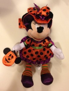Disney Park Minnie Mouse Halloween Plush Doll New