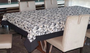 Lushomes Printed 12 Seater Table Cover