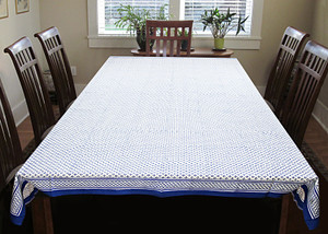 Coco Bee Printed 6 Seater Table Cover