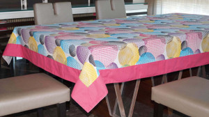 Lushomes Printed 6 Seater Table Cover