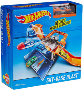 Hot Wheels Sky - Base Blast Play Set DNN75