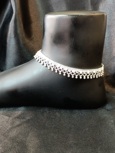Silver leg chain store designs for womens