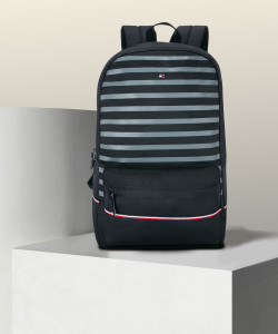 Flipkart tommy hilfiger deals bags