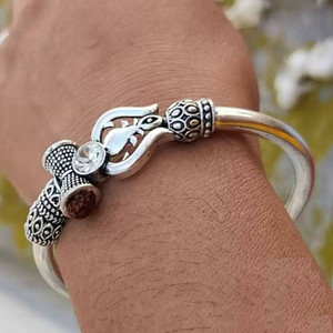 Original silver kada for cheap men