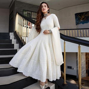 Flipkart women's dress & gown deals