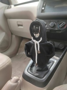 https://rukminim1.flixcart.com/image/300/300/xif0q/gear-shift-collar/t/1/g/car-gear-knob-cover-hoodie-universal-car-gear-hoodie-black-pack-original-imagwy39smnf2hby.jpeg