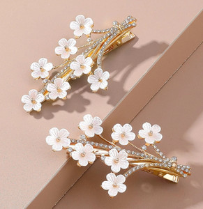 Daisy bridal sales hair accessories