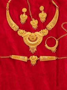 LILY Brass Gold-plated Gold Jewellery Set